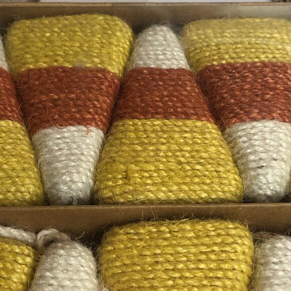 New Candy Cane Lane Candy Corn Themed 6 Foot Garland Room Decor Halloween - Picture 3 of 4